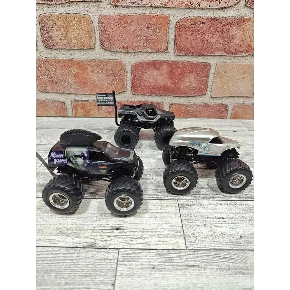 Hot Wheels Monster Jam Lot Mohawk Warrior/NEA Police/Black Ops Mattel 1:64
